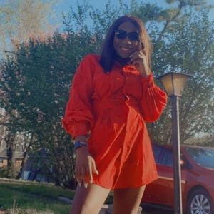 Meet your Posher, Toni